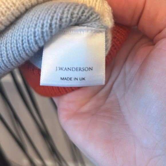J.W. Anderson Cashmere Sweater-Size XS - Picture 4 of 6